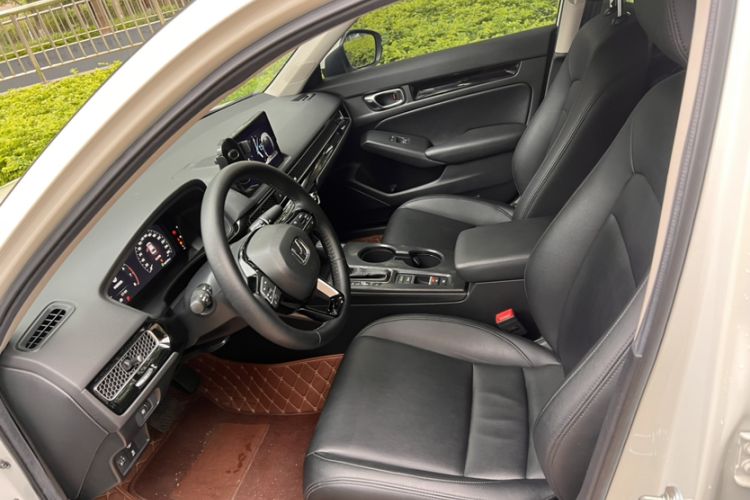 Used Honda Civic 2022 240TURBO CVT Dynamic Edition Left Front Seat