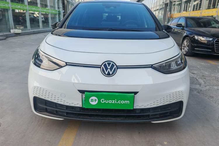 Used Volkswagen ID.3 2025 Smart Edition Outstanding Model
