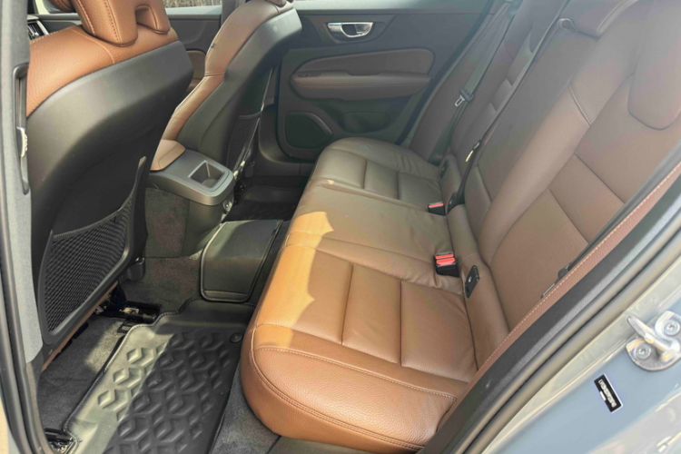 Used Volvo S60 2023 B4 Zhiyuan Luxury Edition
