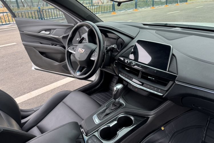 Used Cadillac CT4 2021 28T Fashion Edition Interior 3