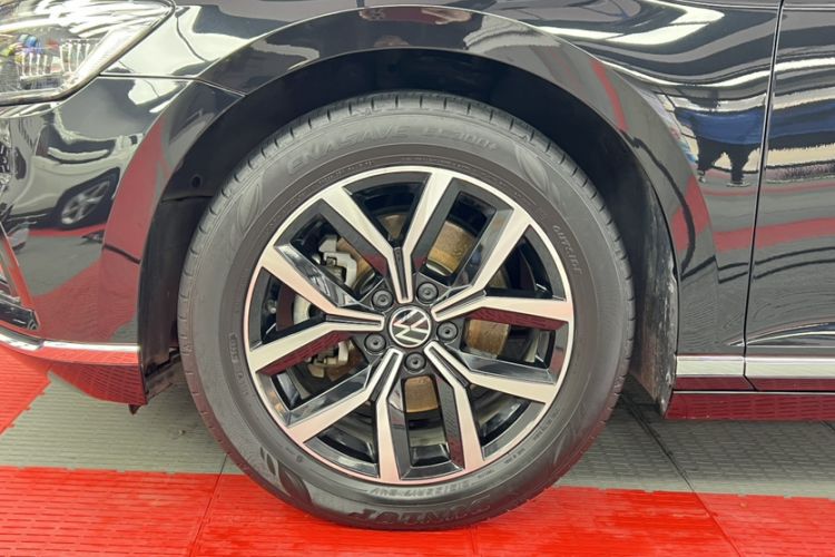 Used Volkswagen Magotan 2020 330TSI DSG Leading Model Exterior 4