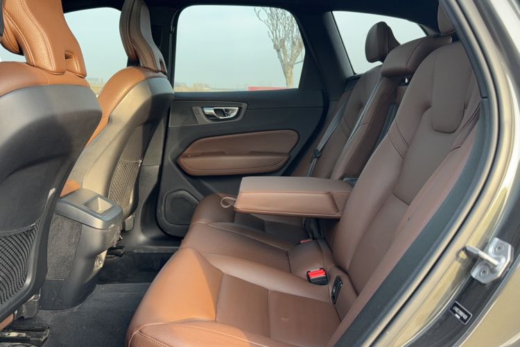 Used Volvo XC60 2022 B5 4x4 Zhiyi Luxury Edition