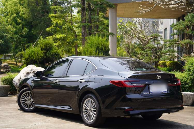 Used Toyota Camry 2026 Model Dual-Engine 2.0HGVP Luxury Edition Exterior 3