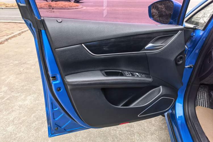 Used BYD Song MAX 2017 1.5T Automatic Smart Connect Elite 7-Seater
