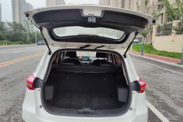 Used Dongfeng Aeolus AX5 2017 1.4T Automatic Fun Edition
