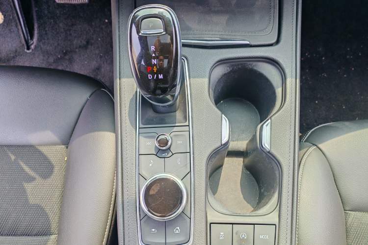 Used Cadillac XT4 2018 28T Two-Wheel Drive Tech Version