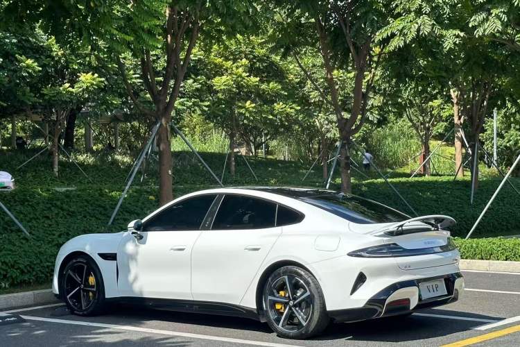 Used Xiaomi Auto SU7 2024 Four-Wheel Drive Ultra-Long Range Advanced Intelligent Driving Max Edition