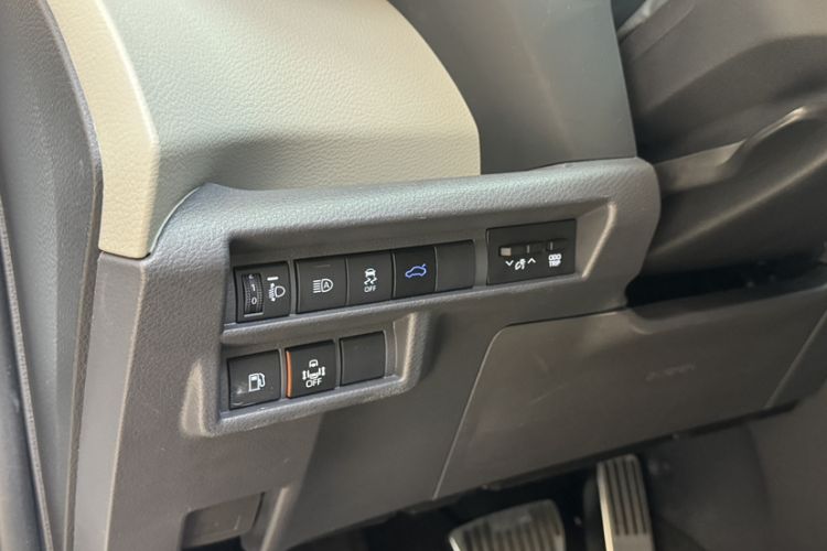 Used Toyota Granvia 2024 2.5L Hybrid Comfort Edition