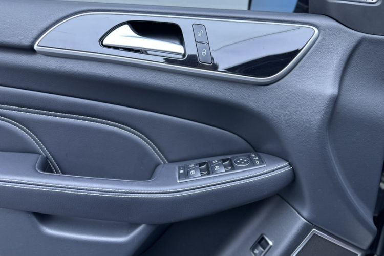 Used BAIC Off-Road BJ90 2021 3.0T Zhenrong Edition Interior 2