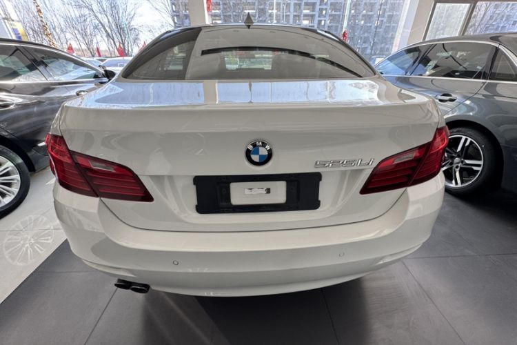 Used BMW 5 Series 2014 520Li Elegant Model
