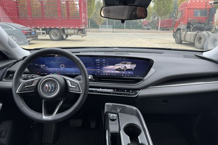 Used Buick E5 2025 Model 620KM Prestige Edition
