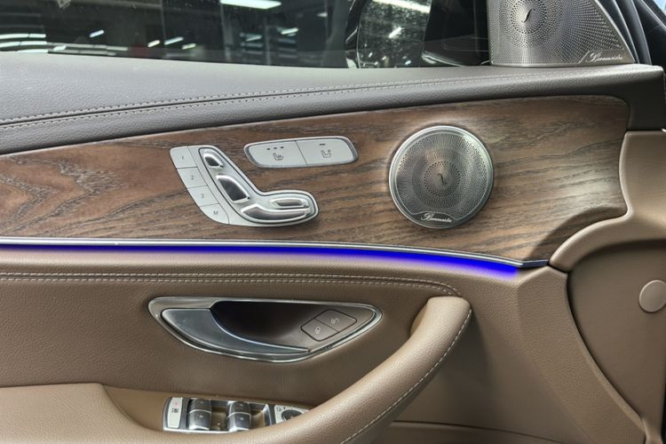 Used Mercedes-Benz E-Class 2023 Updated E 300 L Fashion Edition
