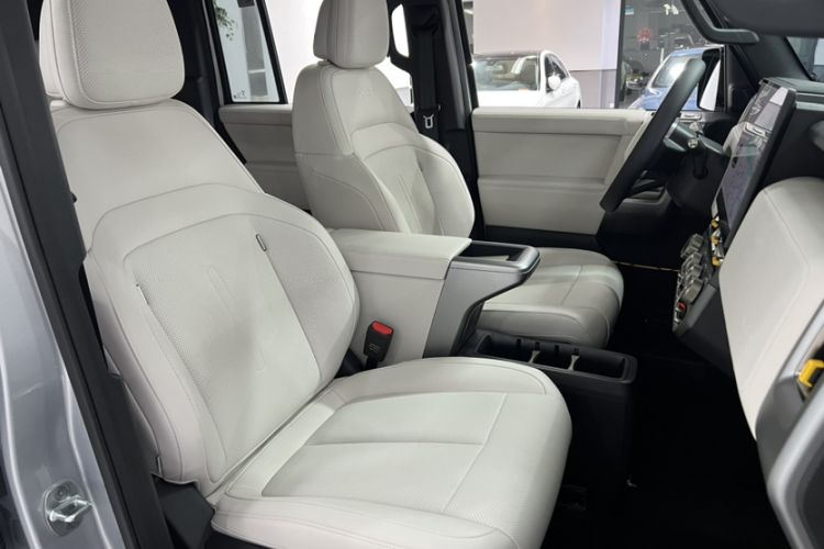 Used iCAR V23 2025 501 Four-Wheel Drive Advanced Version