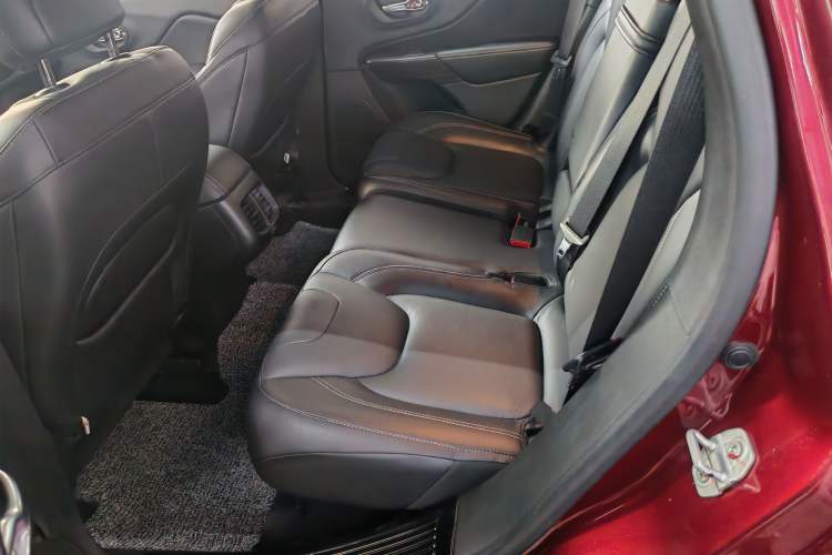 Used Jeep Cherokee 2016 2.4L Leading Smart Version