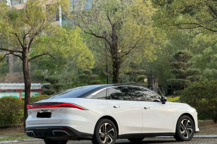 Used Geely Galaxy L6 2023 125km MAX