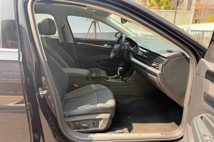 Used Volkswagen Passat 2022 330TSI Starry Luxury Edition