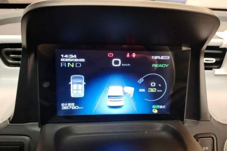 Used Wuling Hongguang MINIEV 2022 Macaron Premium Model – Lithium Iron Phosphate