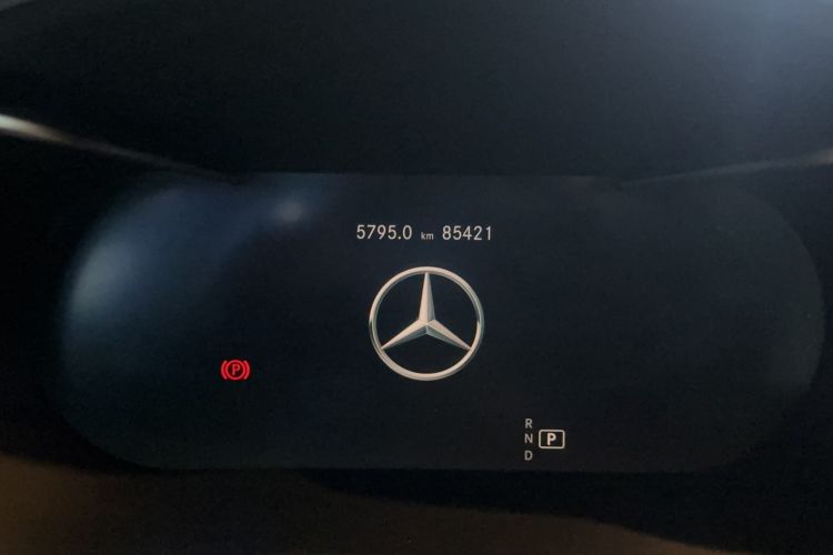 Used Mercedes-Benz GLC 2021 GLC 260 L 4MATIC Luxury Model Odometer Close Up