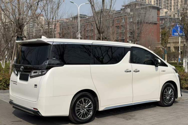 Used Toyota Vellfire 2023 Crown Dual-Engine 2.5L HV Ultimate Edition