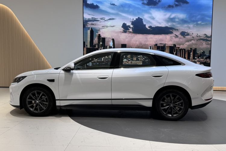 Used BYD Qin L 2025 EV 470KM Leading Edition
