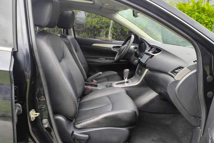 Used Peugeot 408 2022 1.6T Light-Chasing Edition Interior 3