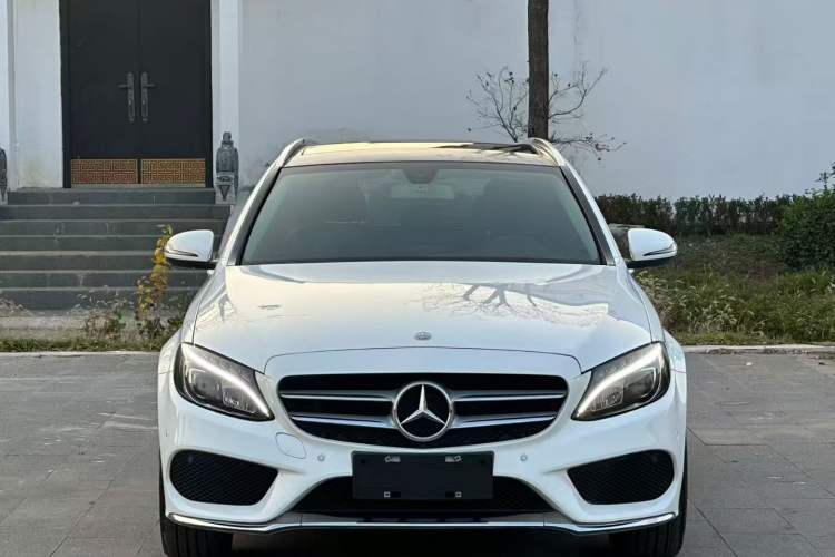 Used Mercedes-Benz C-Class 2015 C 200 station wagon