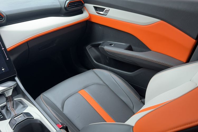 Used Dongfeng Aeolus Yixuan 2023 Mach Edition 1.5L Automatic Chasing Wind Version Interior 6