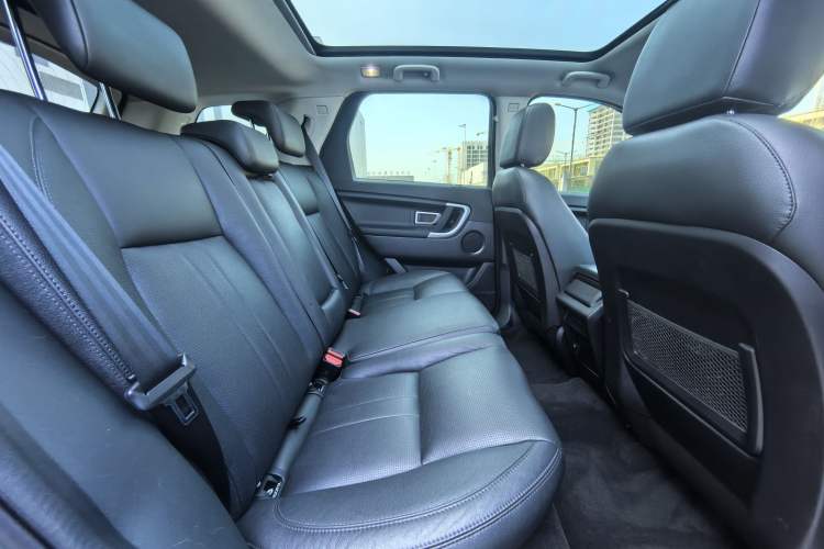 Used Land Rover Discovery Sport 2019 240 PS SE Version China VI Standard Headliner