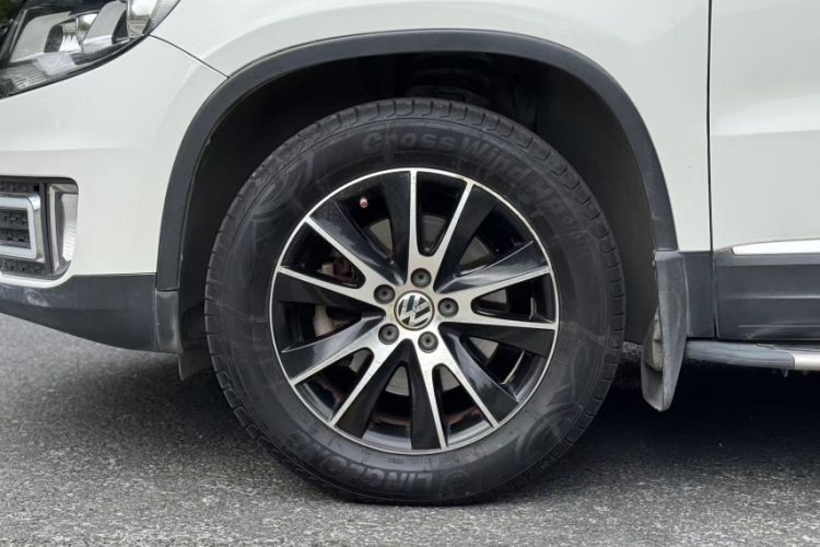 Used Volkswagen Tiguan 2015 1.8TSI Automatic Two-Wheel Drive Luxury Model Exterior 4