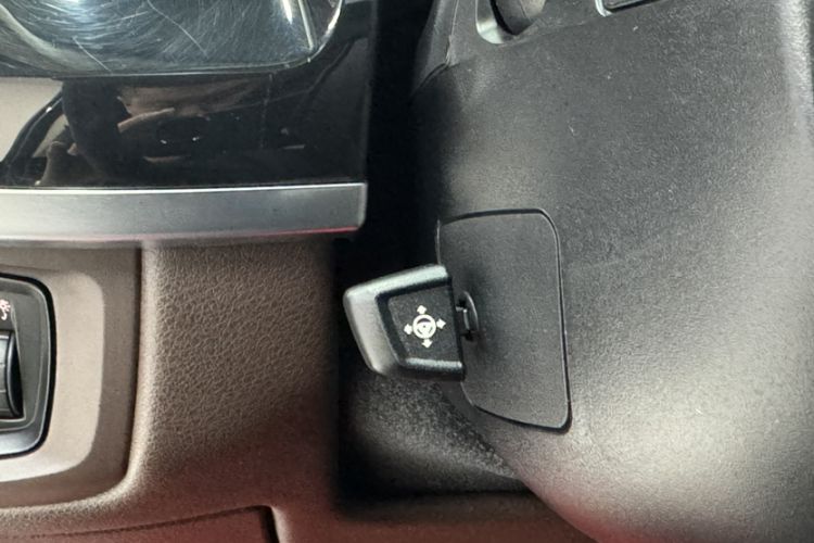 Used BMW X5 2018 xDrive28i Interior 6