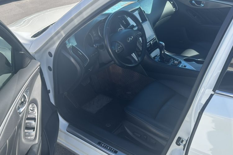 Used Infiniti Q50L 2015 2.0T Enjoyment Edition
