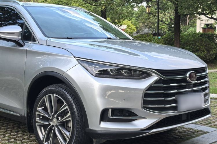 Used BYD Tang 2018 2.0T Automatic SmartConnect Prestige 7-Seater China V Standard
