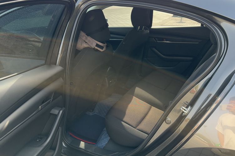 Used Mazda 3 Axela 2021 2.0L Automatic Zhiqing Edition Interior 2