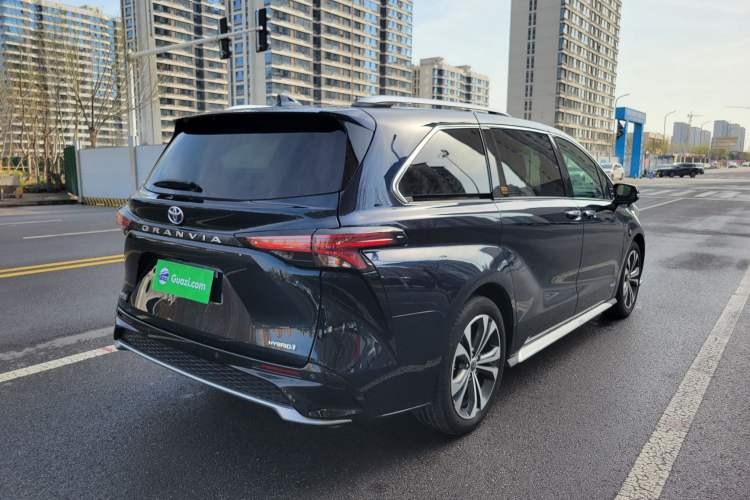 Used Toyota Granvia 2023 2.5L Hybrid Flagship VIP Edition Exterior 8