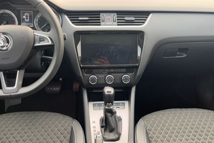 Used Skoda Octavia 2019 1.5L Automatic Luxury Edition
