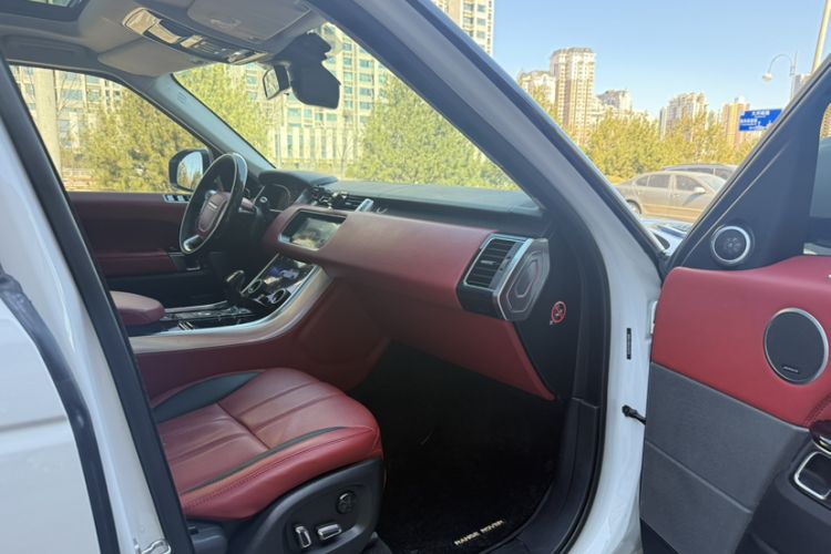 Used Land Rover Range Sport 
