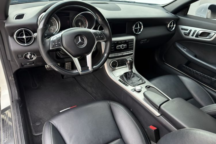 Used Mercedes-Benz SLK-Class 2011 SLK 200 Fashion Model
