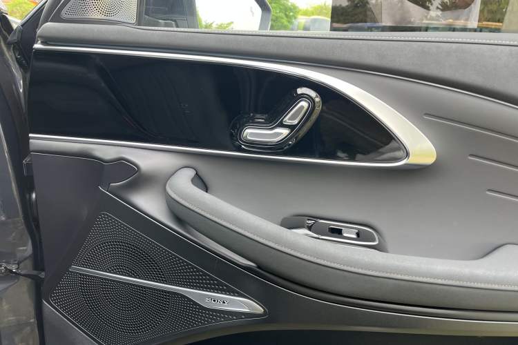 Used EXEED Lingyun 2024 300T Two-Wheel Drive Starlight Edition