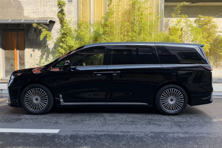 Used VOYAH Dream 2025 PHEV Four-Wheel-Drive Flagship Kunpeng Edition