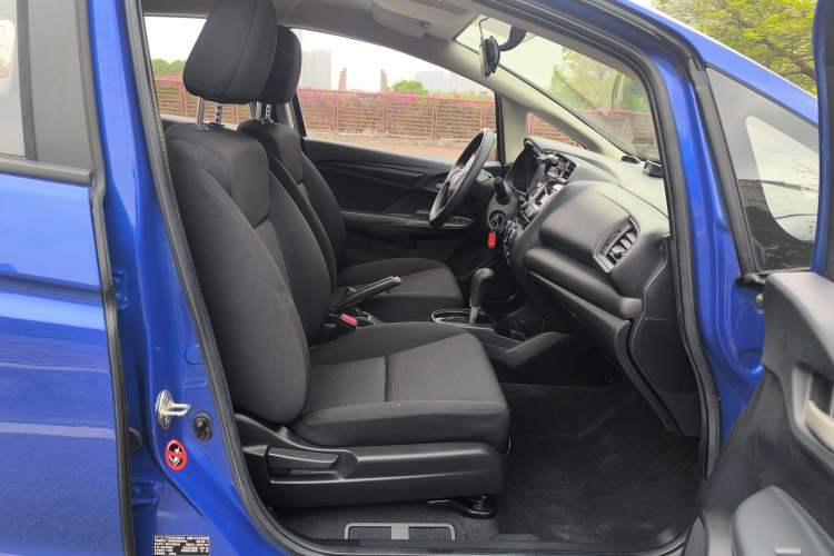 Used Honda Fit 2018 1.5L CVT Comfort Version Interior 3