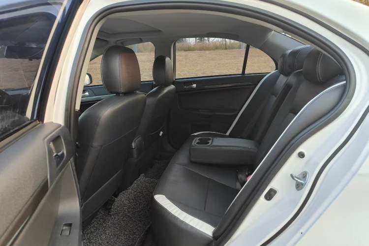 Used Mitsubishi Lancer EX 2013 Fashion Edition 1.8L CVT Comfort Version
