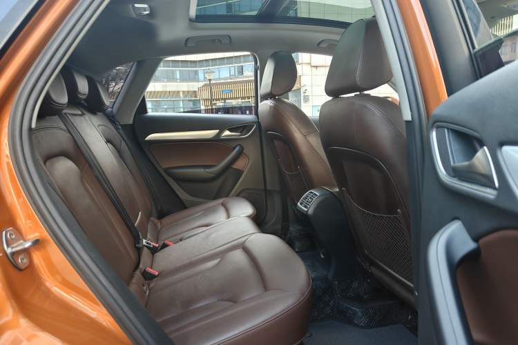 Used Audi Q3 2016 35 TFSI quattro all-wheel-drive style model Interior 4