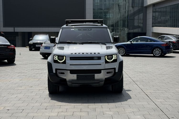 Used Land Rover Defender 2022 110 P400 Dark Edition
