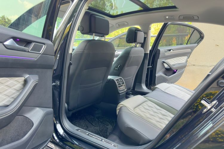 Used Volkswagen Magotan 2023 2 Million Units Limited Edition 330TSI DSG Leading Version
