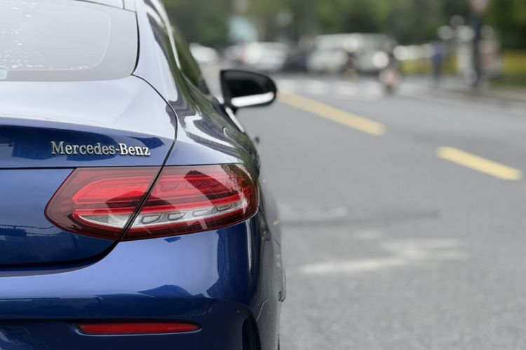 Used Mercedes-Benz C-Class 2020 C 260 Coupe Exterior 10