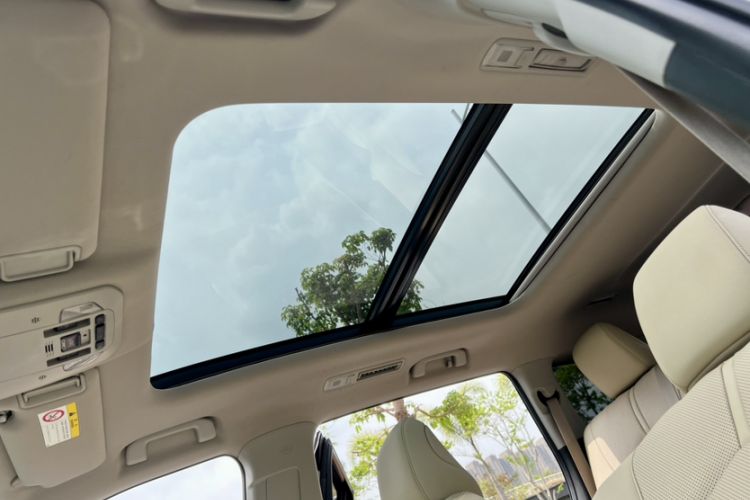 Used Toyota Highlander 2022 Dual-Engine 2.5L Four-Wheel Drive Supreme Edition 7-Seater Headliner