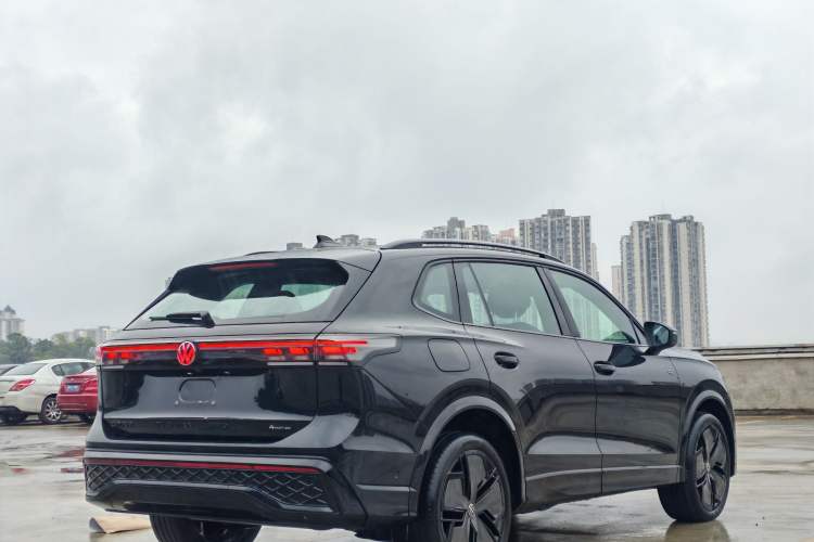 Used Volkswagen Tiguan L 2024 PRO 380TSI Four-Wheel Drive R-Line Prestige Edition
