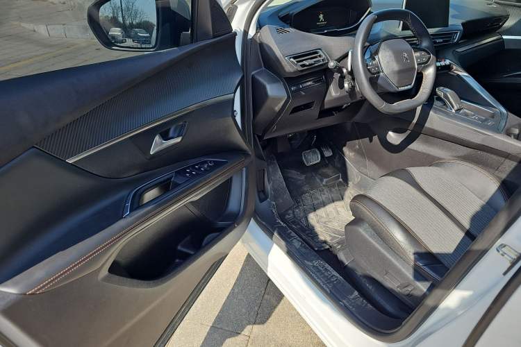 Used Peugeot 5008 2017 380THP 7-Seater Elite Edition