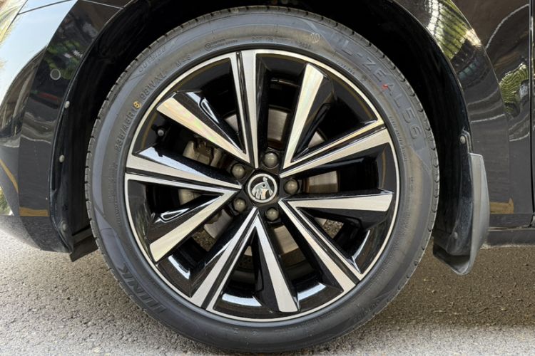 Used Skoda Superb 2019 Restyled TSI330 DSG Comfort Edition Exterior 6