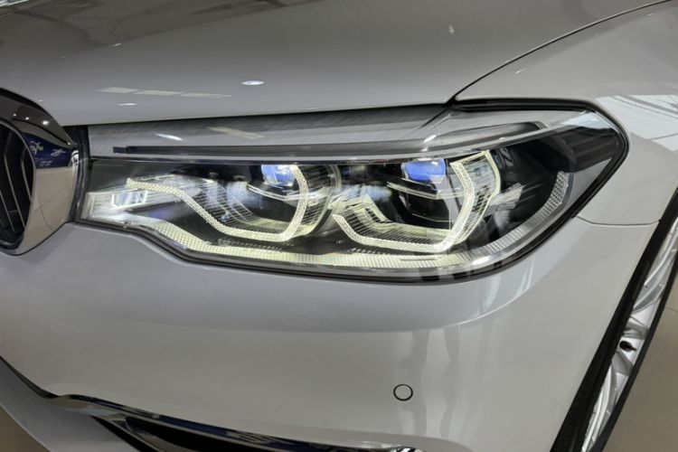 Used BMW 5 Series 2019 530Li xDrive Luxury Package Exterior 6